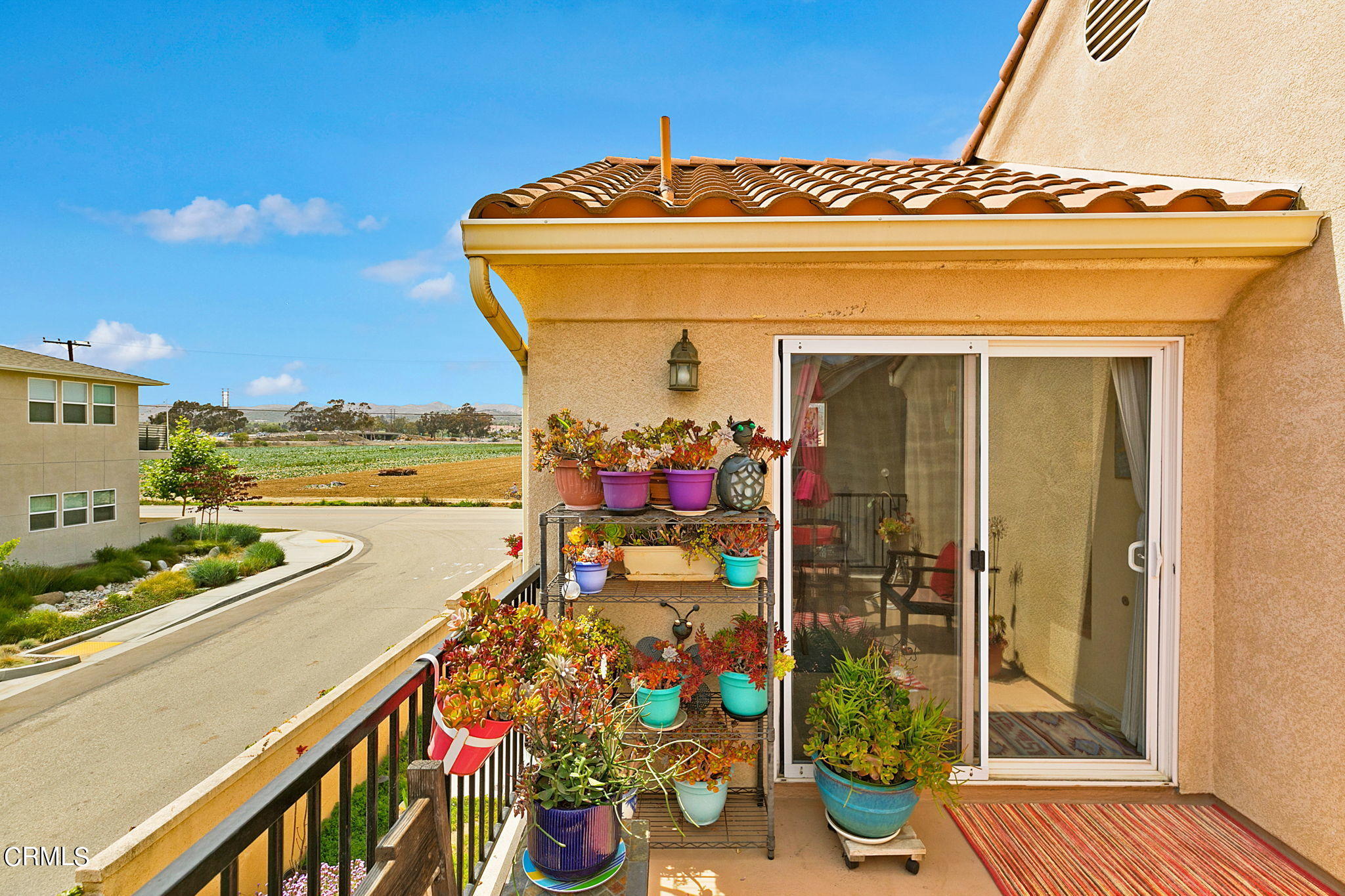 11172 Darling Road Ventura, CA 93004 - Photo 12 of 31 a view of an entryway