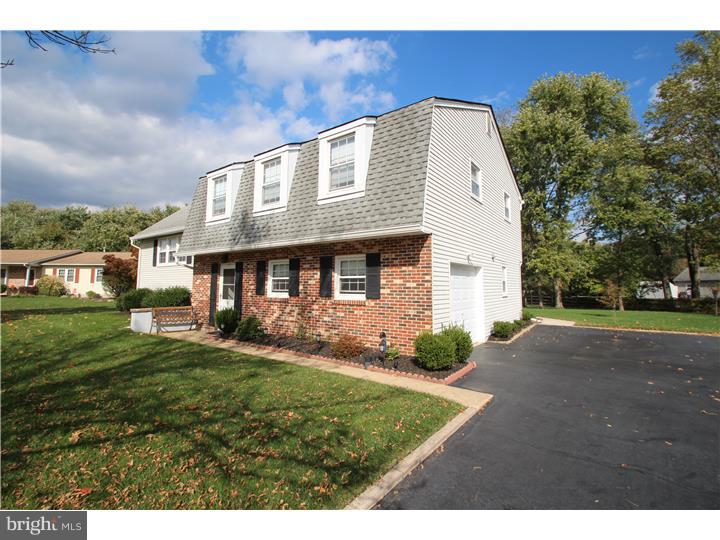 18 Tyndale Road Trenton, NJ 08690 - Photo 2 of 25 Driveway