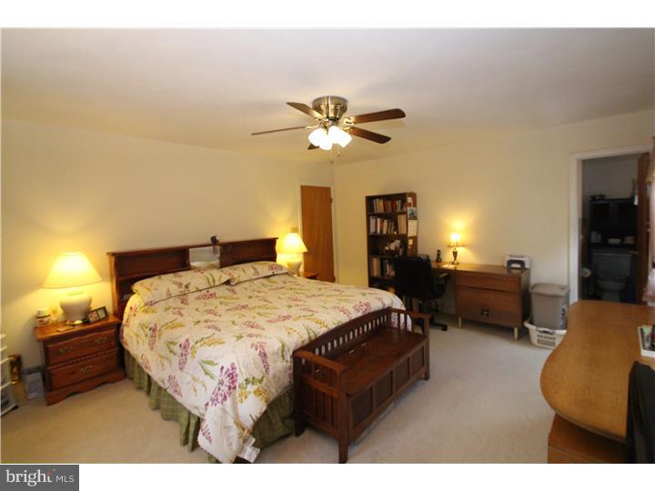 18 Tyndale Road Trenton, NJ 08690 - Photo 8 of 25 Bedroom - Main