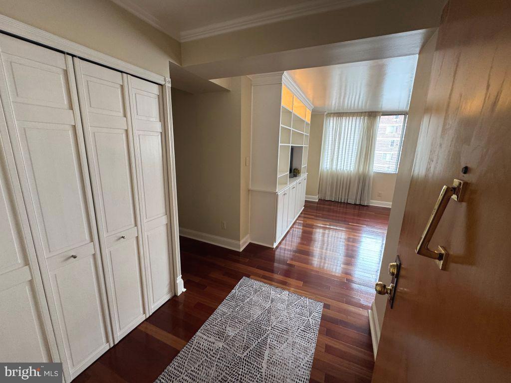 1245 13th Street Northwest, Unit 313 Washington, DC 20005 - Photo 5 of 33 Foyer Entry Into Unit