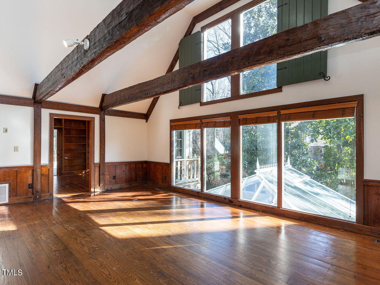 110 Pasquotank Drive Raleigh, NC 27609 - Photo 13 of 49 013-1280x960-family-room