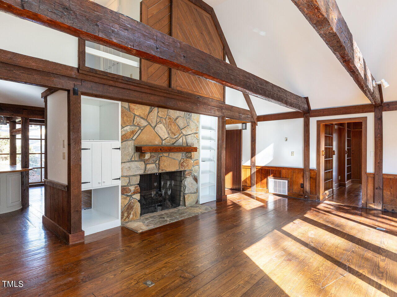 110 Pasquotank Drive Raleigh, NC 27609 - Photo 14 of 49 016-1280x960-family-room-with-fireplace