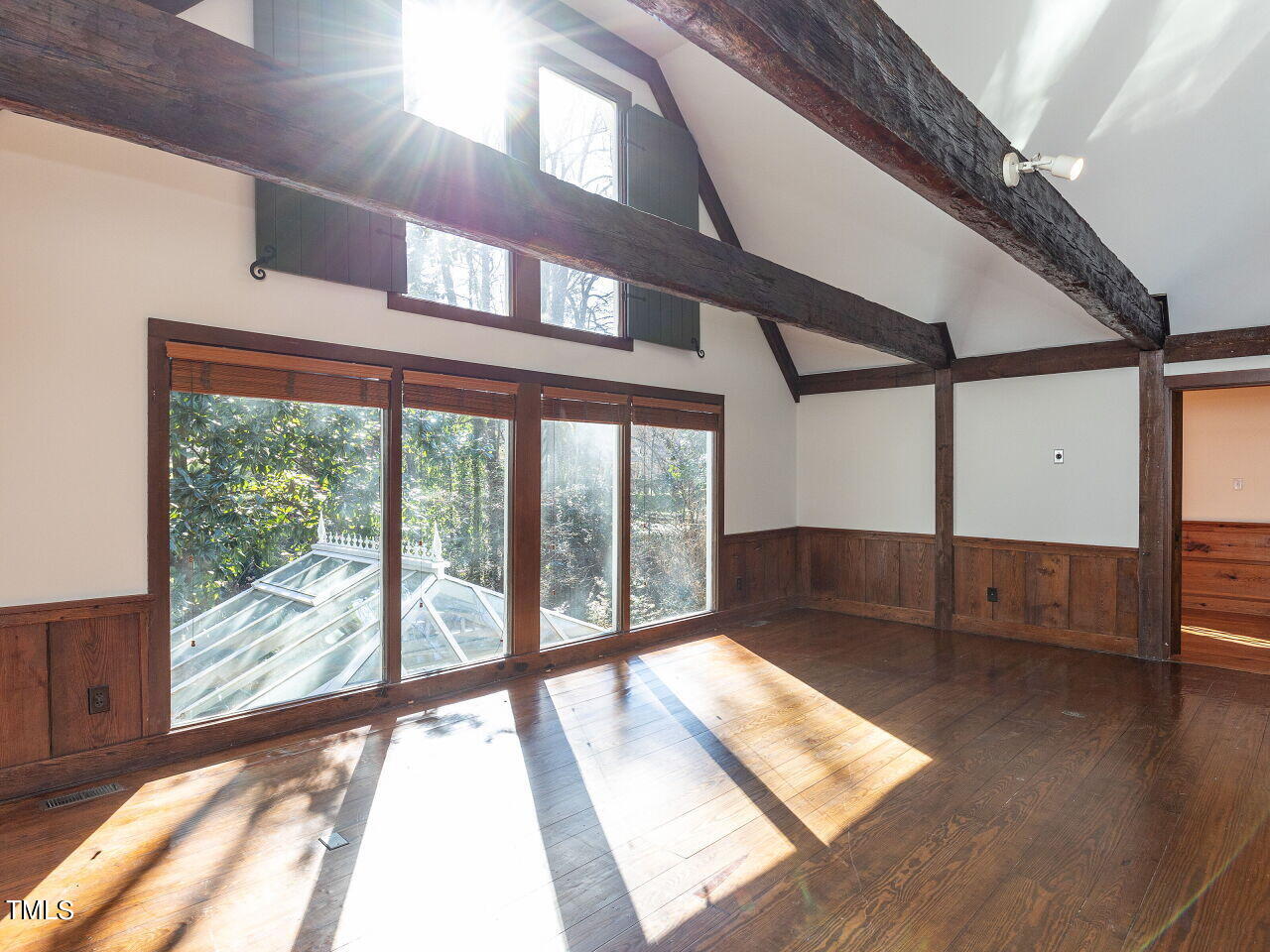 110 Pasquotank Drive Raleigh, NC 27609 - Photo 20 of 49 017-1280x960-family-room
