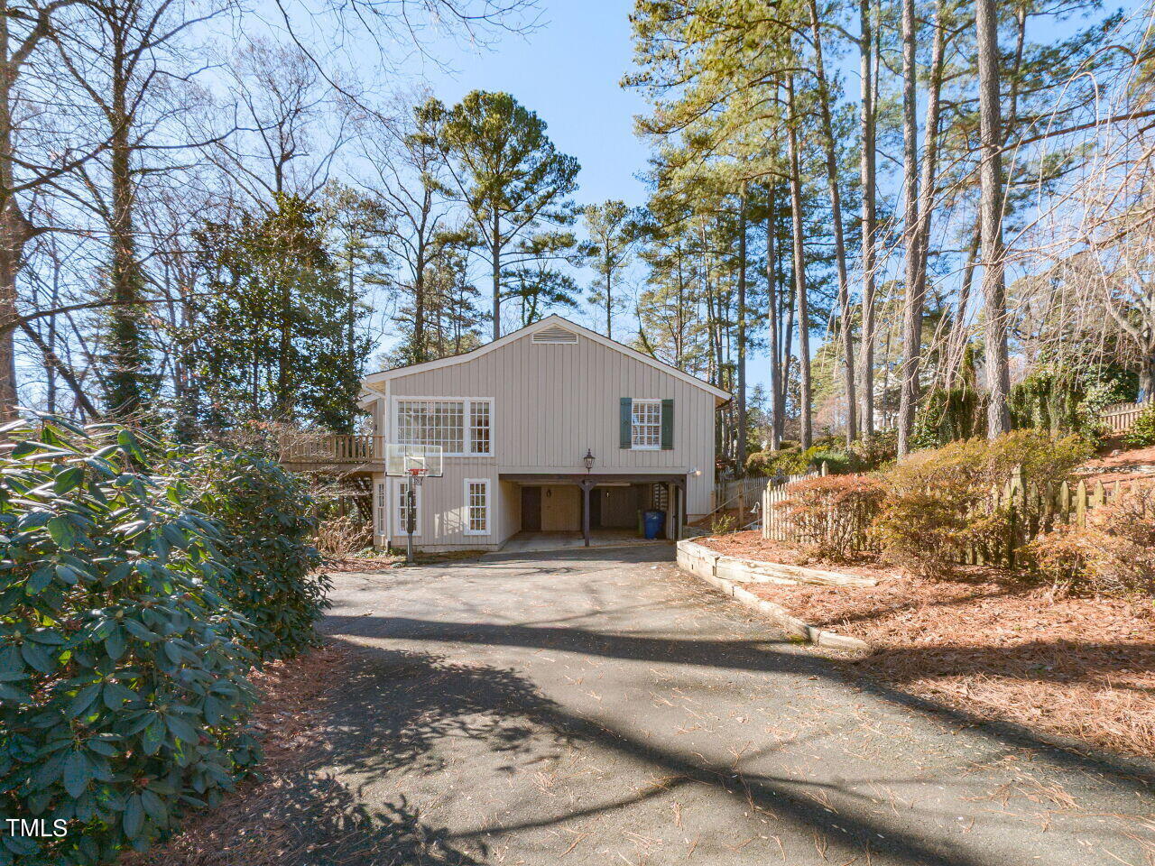 110 Pasquotank Drive Raleigh, NC 27609 - Photo 45 of 49 053-1280x960-driveway