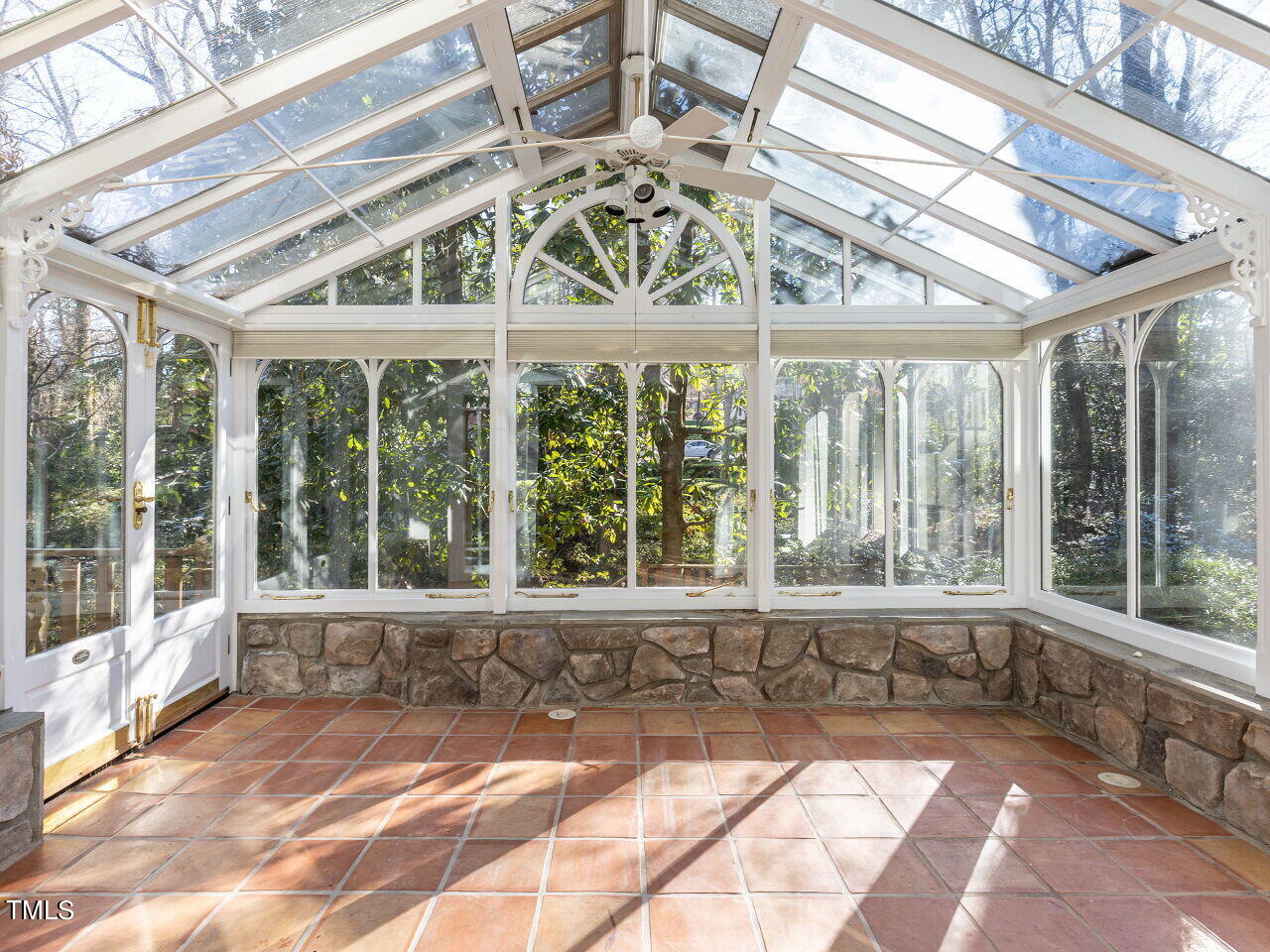 110 Pasquotank Drive Raleigh, NC 27609 - Photo 8 of 49 038-1280x960-solarium