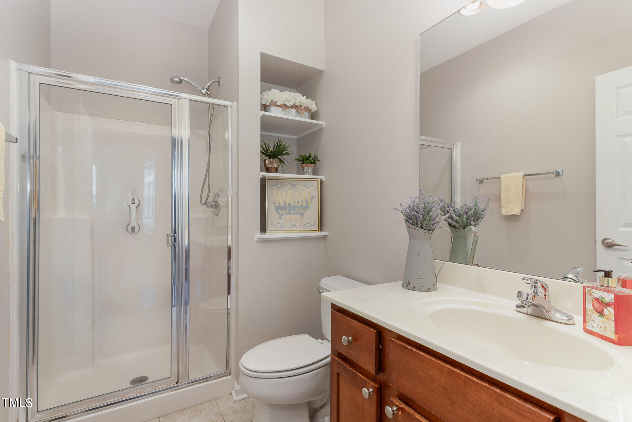 532 Weather Ridge Lane Cary, NC 27513 - Photo 13 of 16 2nd Bathroom