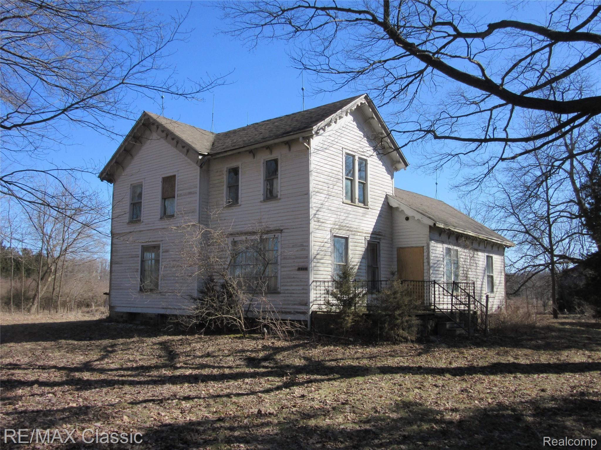 3465 Lone Tree Road Milford, MI 48380 - Photo 2 of 22 Lone Tree Rd 001.JPG