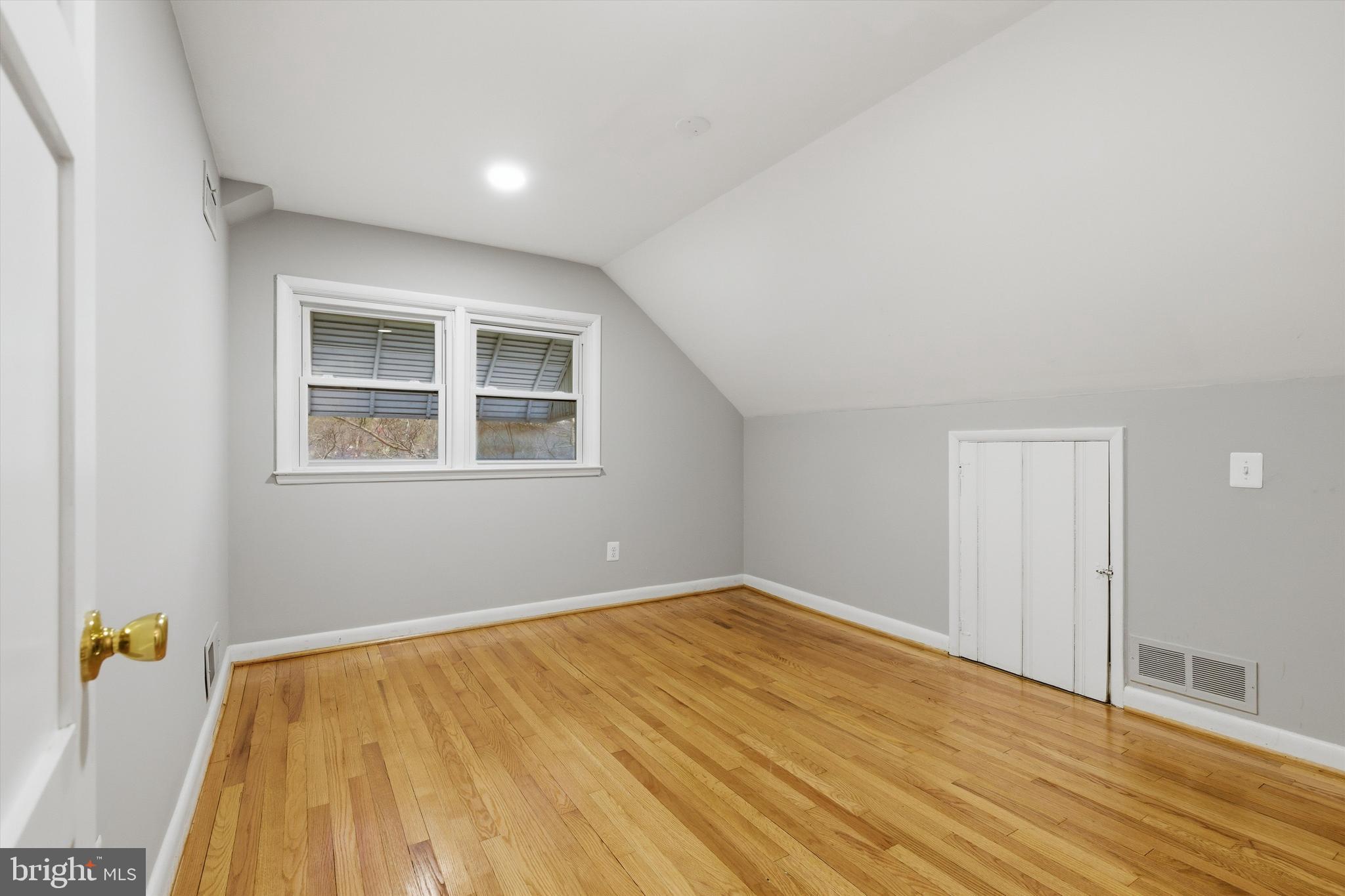 6703 Glenkirk Road Baltimore, MD 21239 - Photo 16 of 33