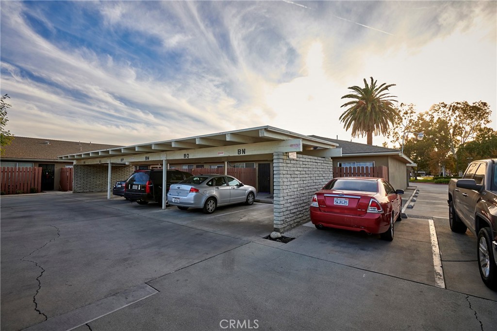 4723 Jackson Street, Unit 28 Riverside, CA 92503 - Photo 7 of 33