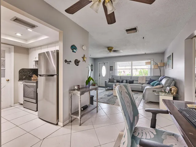 $2,000 | 519 Southwest 18th Street, Boynton Beach, FL 33426