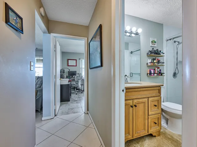 $2,000 | 519 Southwest 18th Street, Boynton Beach, FL 33426