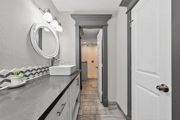 $2,495 | 11280 Braes Forest Drive, Unit 406, Houston, TX 77071