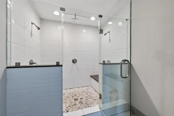 $2,495 | 11280 Braes Forest Drive, Unit 406, Houston, TX 77071