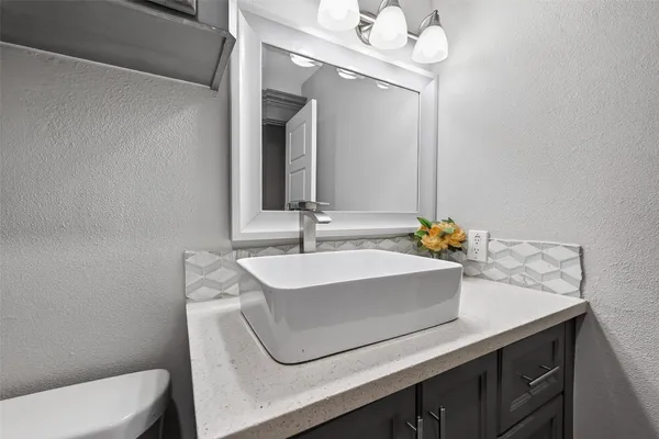 $2,495 | 11280 Braes Forest Drive, Unit 406, Houston, TX 77071