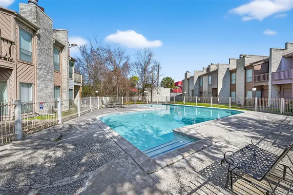 $2,495 | 11280 Braes Forest Drive, Unit 406, Houston, TX 77071