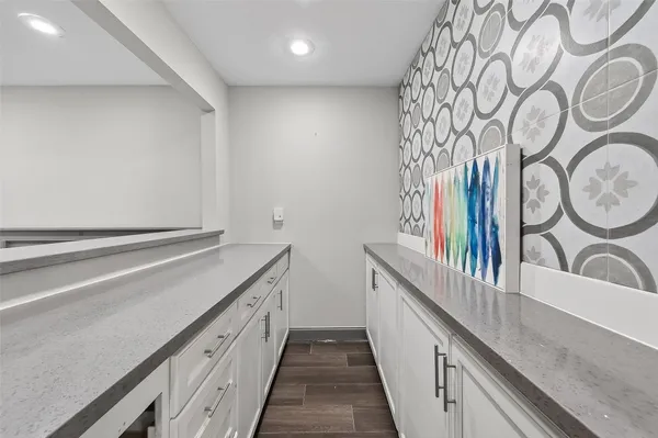 $2,495 | 11280 Braes Forest Drive, Unit 406, Houston, TX 77071