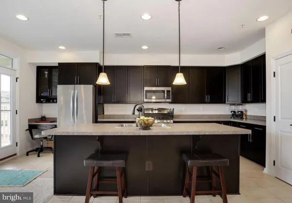 $2,850 | 9222 Landon House Way, Frederick, MD 21704
