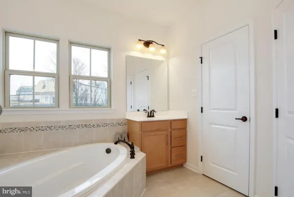 $2,850 | 9222 Landon House Way, Frederick, MD 21704