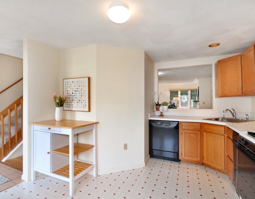 19 Deer Path, Unit 2 Maynard, MA 01754 - Photo 8 of 27 Gallery Image 8