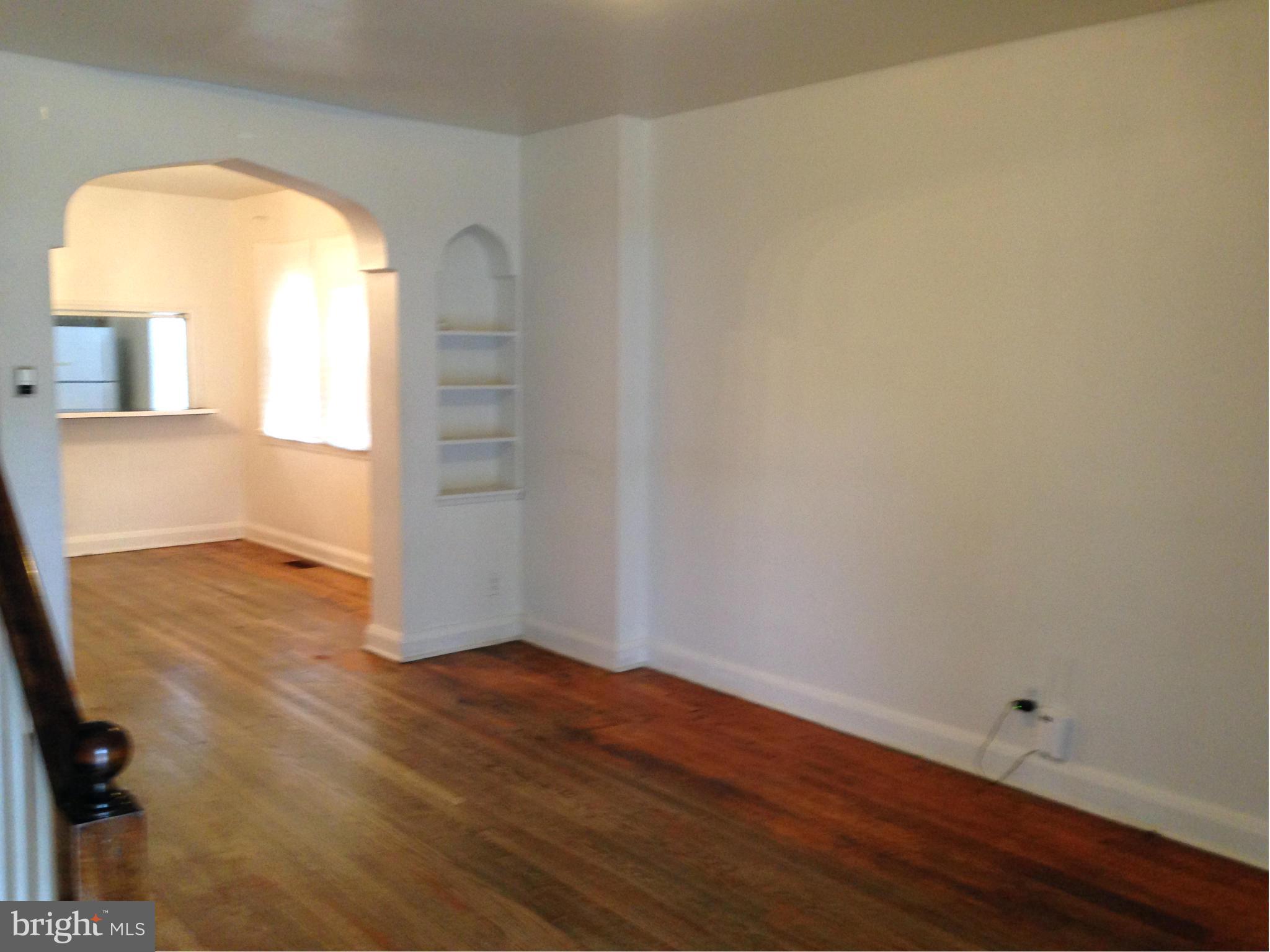 505 East Cold Spring Lane Baltimore, MD 21212 - Photo 2 of 16 Living Room
