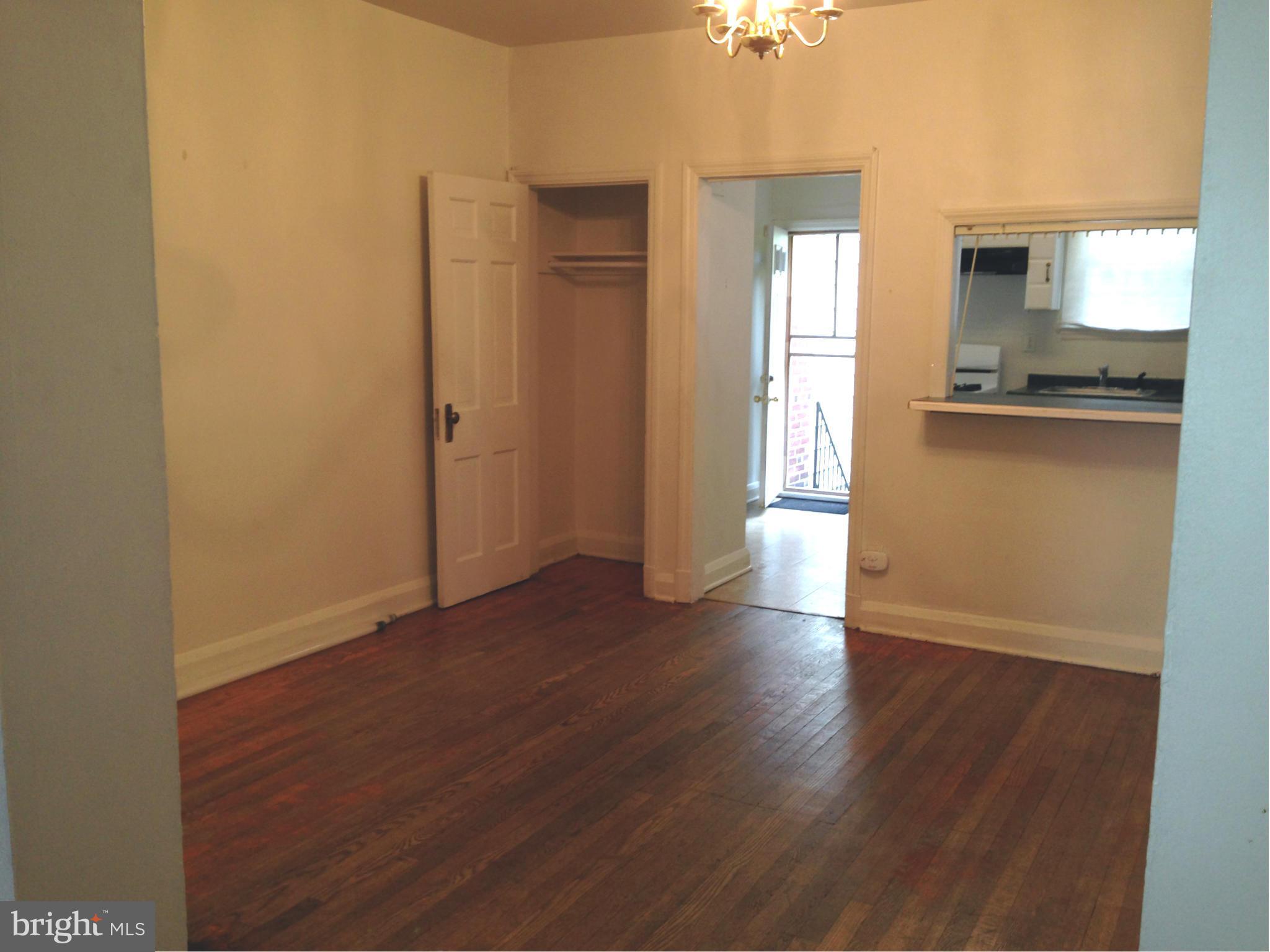 505 East Cold Spring Lane Baltimore, MD 21212 - Photo 4 of 16 Dining Room