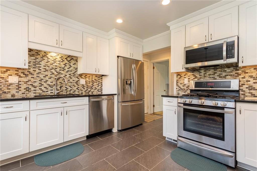 2444 Darlington Road Beaver Falls, PA 15010 - Photo 4 of 20 Gallery Image 4