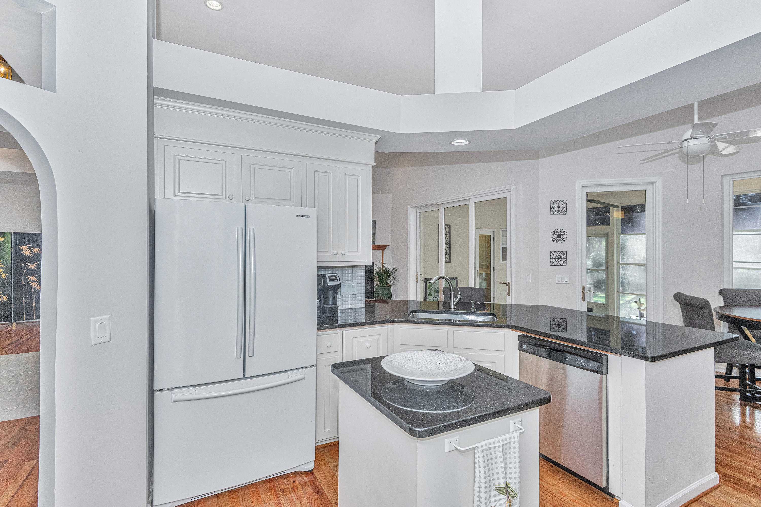 3347 River Landing Road Johns Island, SC 29455 - Photo 15 of 49 Kitchen