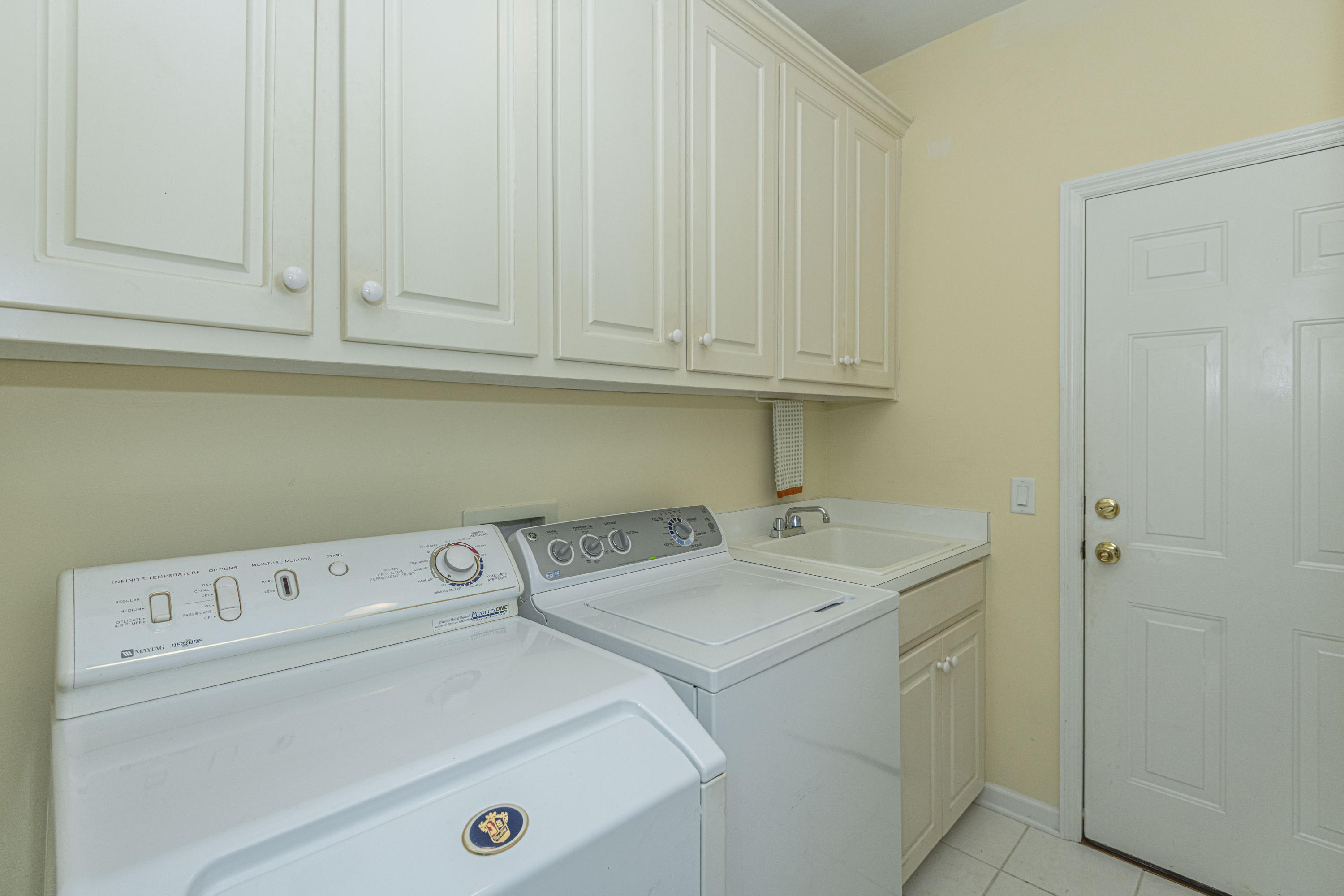 3347 River Landing Road Johns Island, SC 29455 - Photo 33 of 49 Laumdry Room
