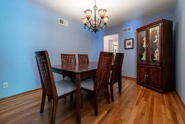 $399,900 | 5116 Northwest Walden Drive, Kansas City, MO 64151