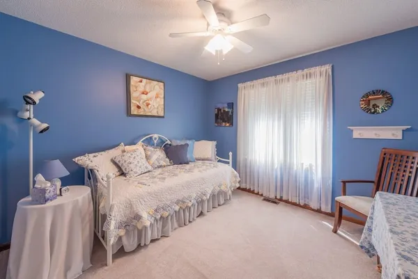 $399,900 | 5116 Northwest Walden Drive, Kansas City, MO 64151