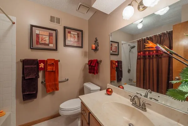 $399,900 | 5116 Northwest Walden Drive, Kansas City, MO 64151
