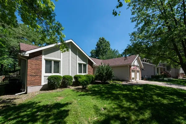 $399,900 | 5116 Northwest Walden Drive, Kansas City, MO 64151