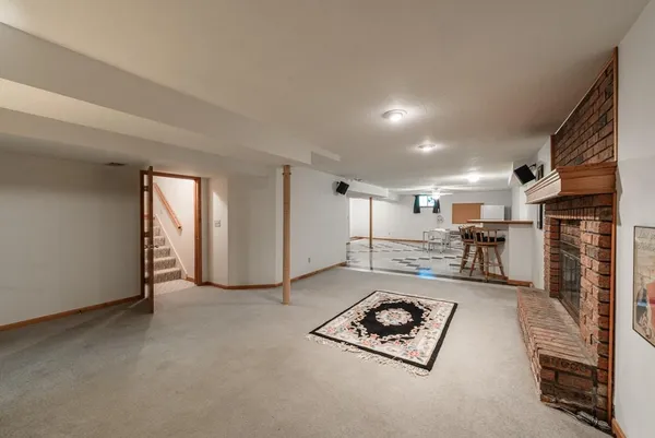 $399,900 | 5116 Northwest Walden Drive, Kansas City, MO 64151