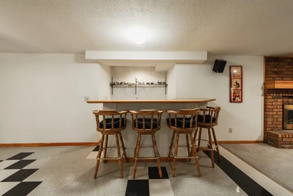 $399,900 | 5116 Northwest Walden Drive, Kansas City, MO 64151