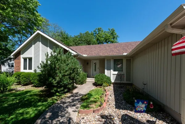 $399,900 | 5116 Northwest Walden Drive, Kansas City, MO 64151