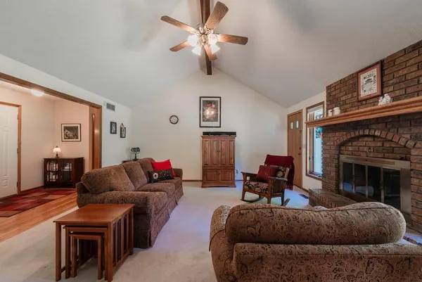 $399,900 | 5116 Northwest Walden Drive, Kansas City, MO 64151