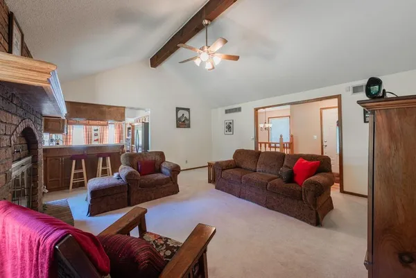 $399,900 | 5116 Northwest Walden Drive, Kansas City, MO 64151