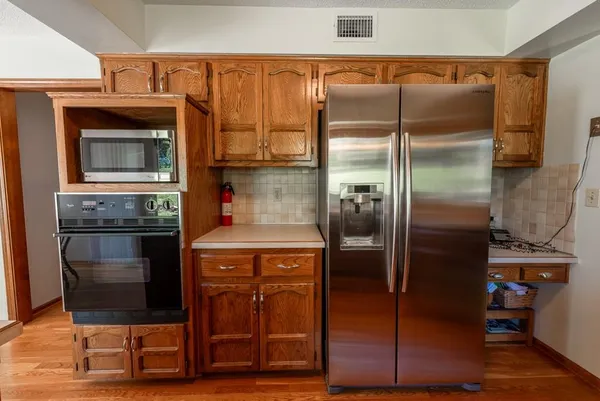 $399,900 | 5116 Northwest Walden Drive, Kansas City, MO 64151