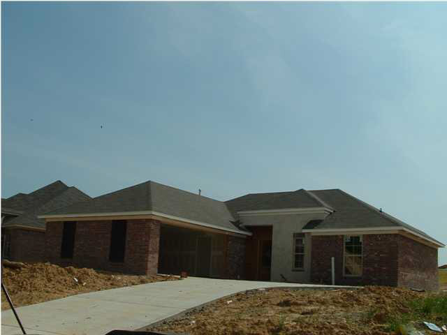 235 Greenfield Ridge Drive Brandon, MS 39042 - Photo 1 of 11 Side entry garage, nice lot.