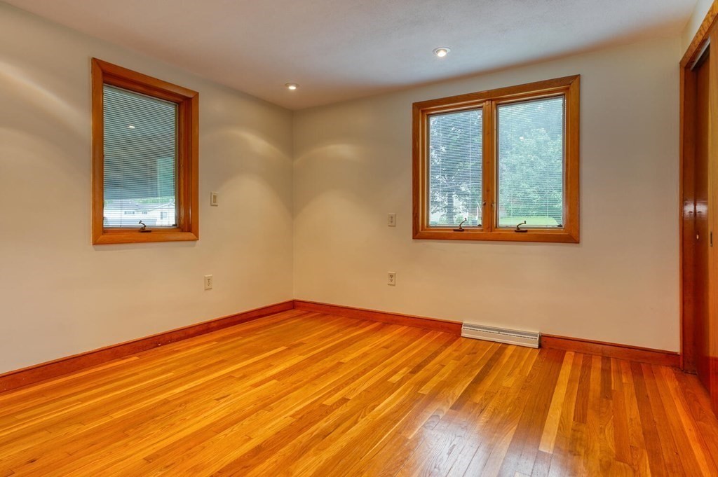 8 Forest Road Burlington, MA 01803 - Photo 14 of 35