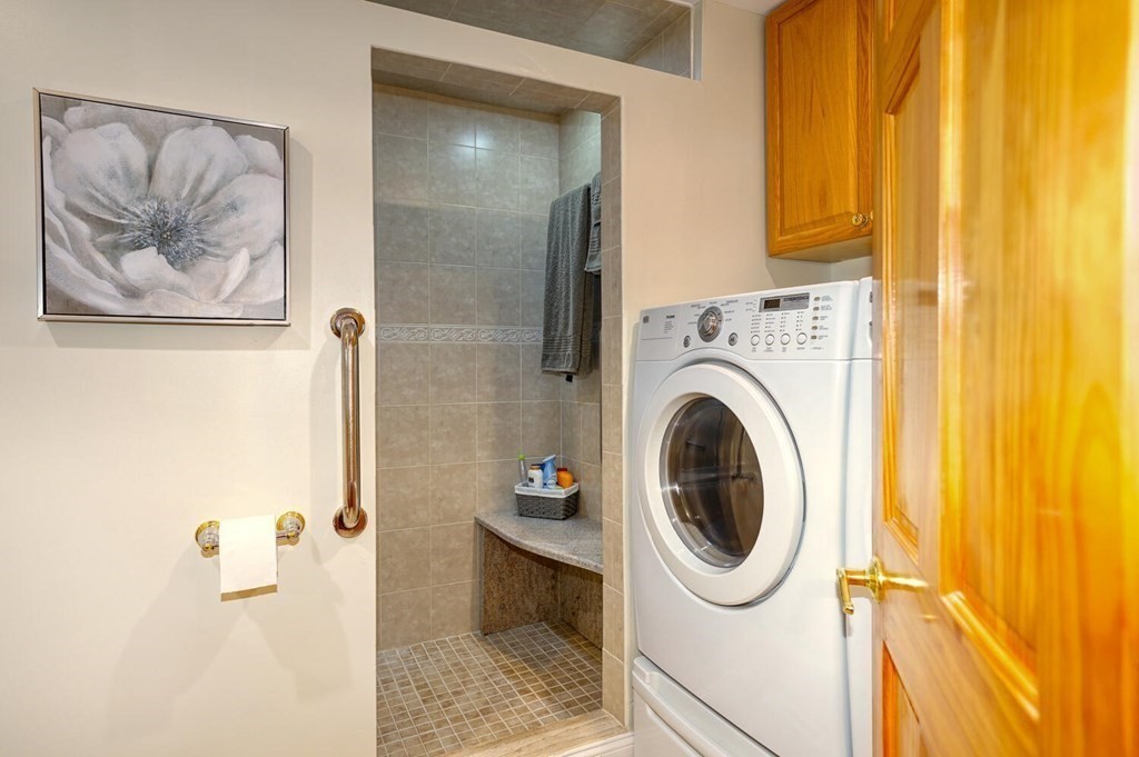 8 Forest Road Burlington, MA 01803 - Photo 16 of 35