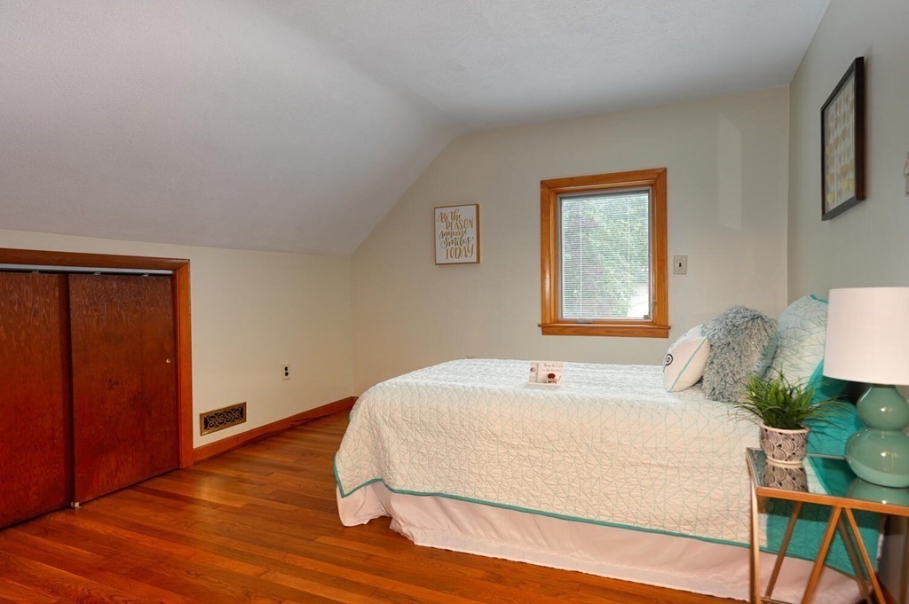 8 Forest Road Burlington, MA 01803 - Photo 18 of 35