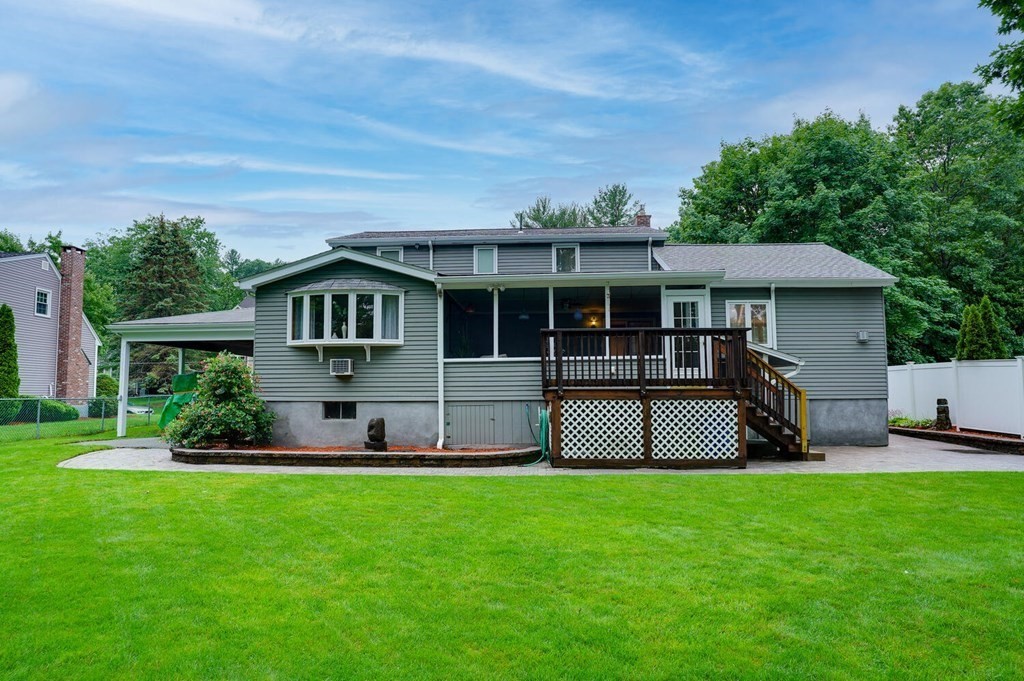 8 Forest Road Burlington, MA 01803 - Photo 3 of 35