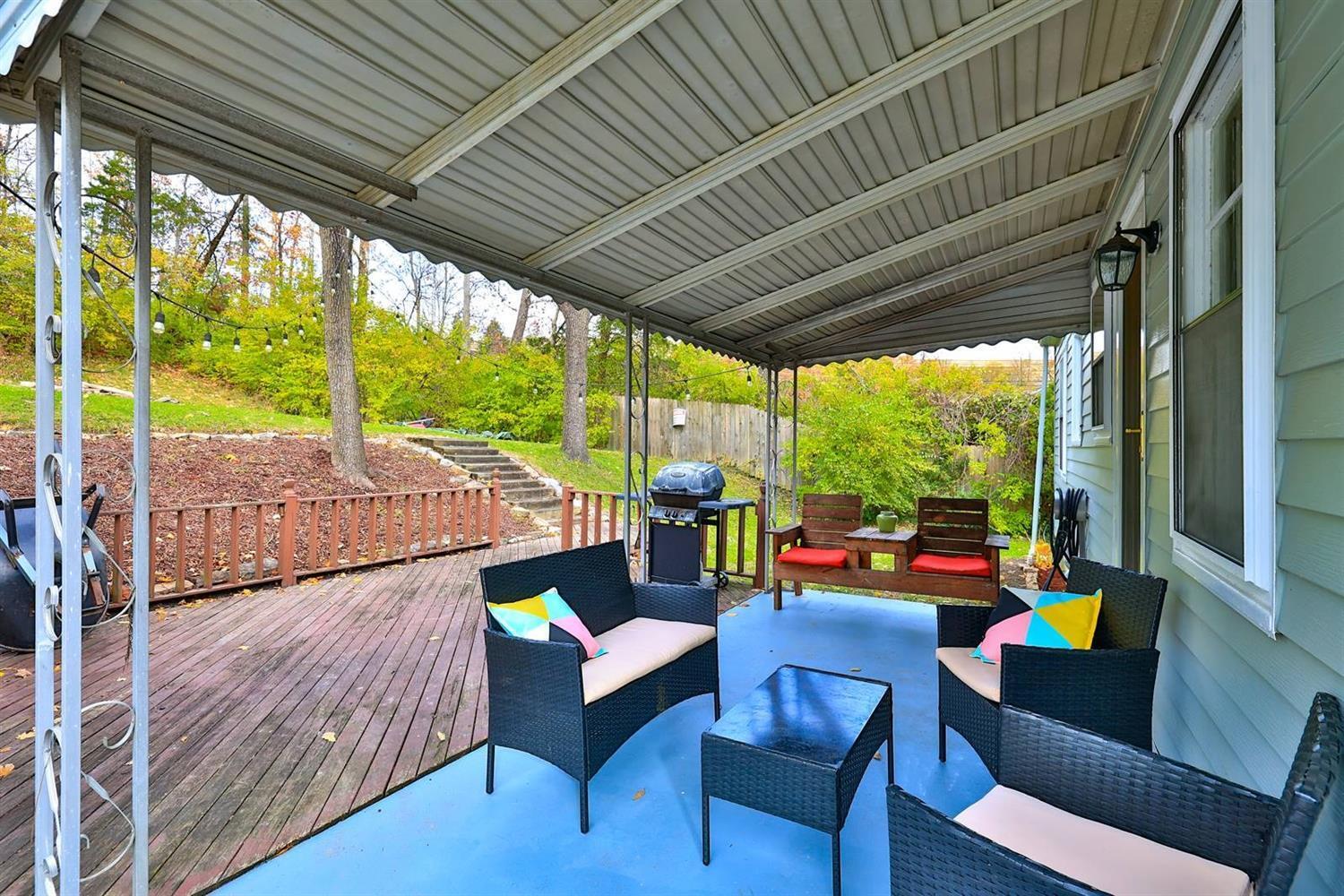 216 Ridgeway Road Cincinnati, OH 45216 - Photo 22 of 30