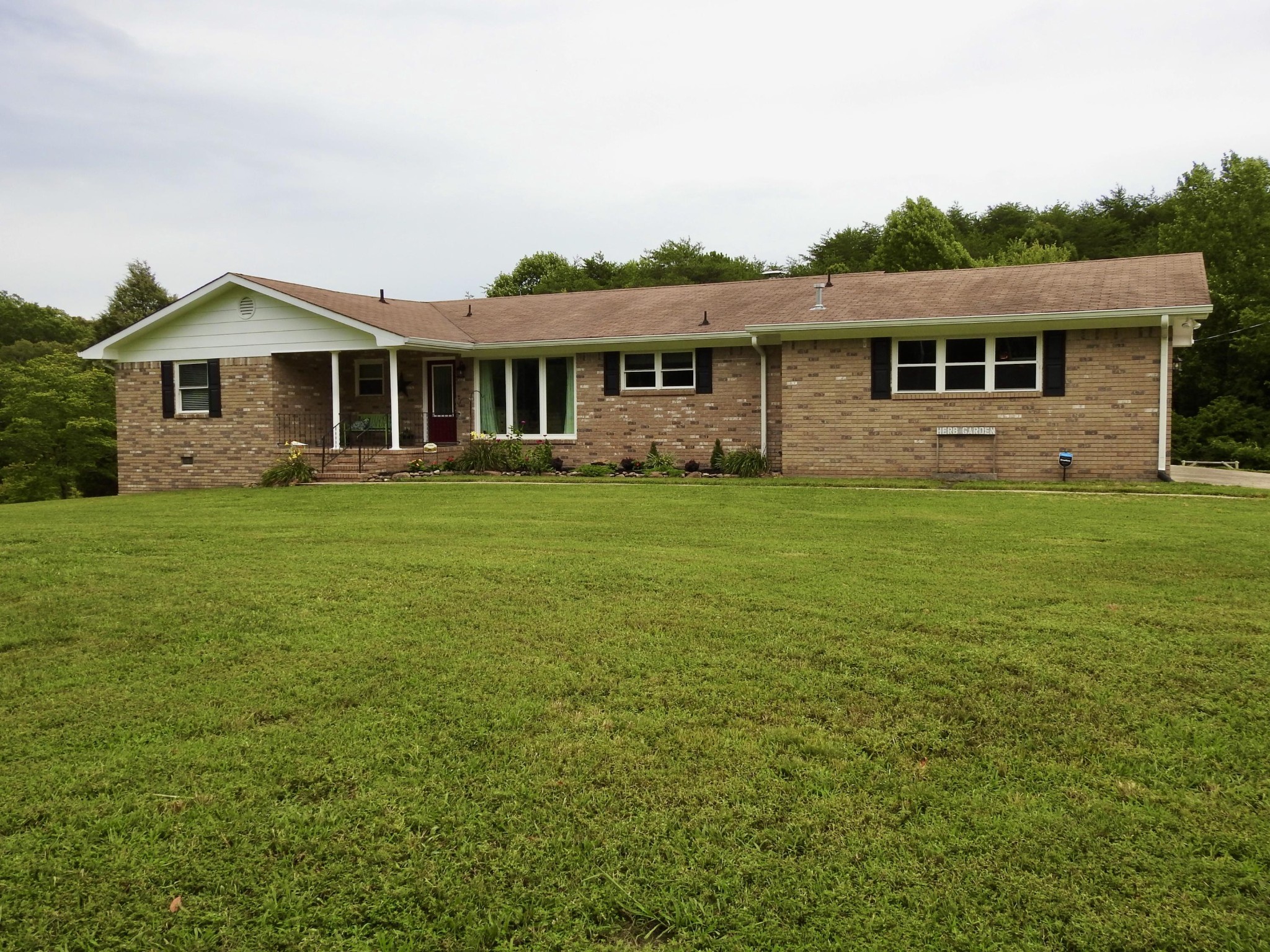 963 Union Fork Road Soddy-Daisy, TN 37379 - Photo 2 of 24 Gallery Image 2