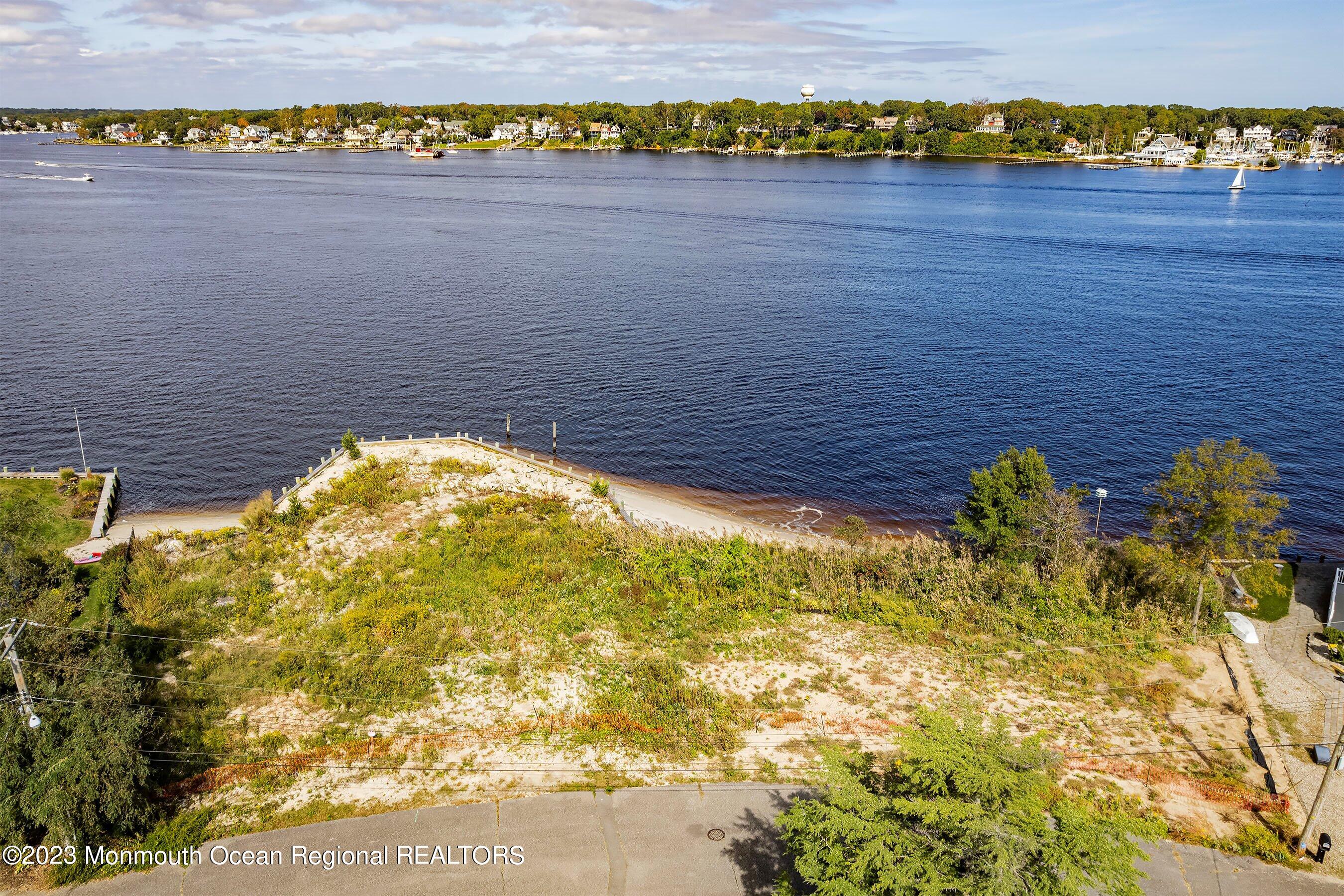 36 Cove Road West Bayville, NJ 08721 - Photo 7 of 24 09-Front 1