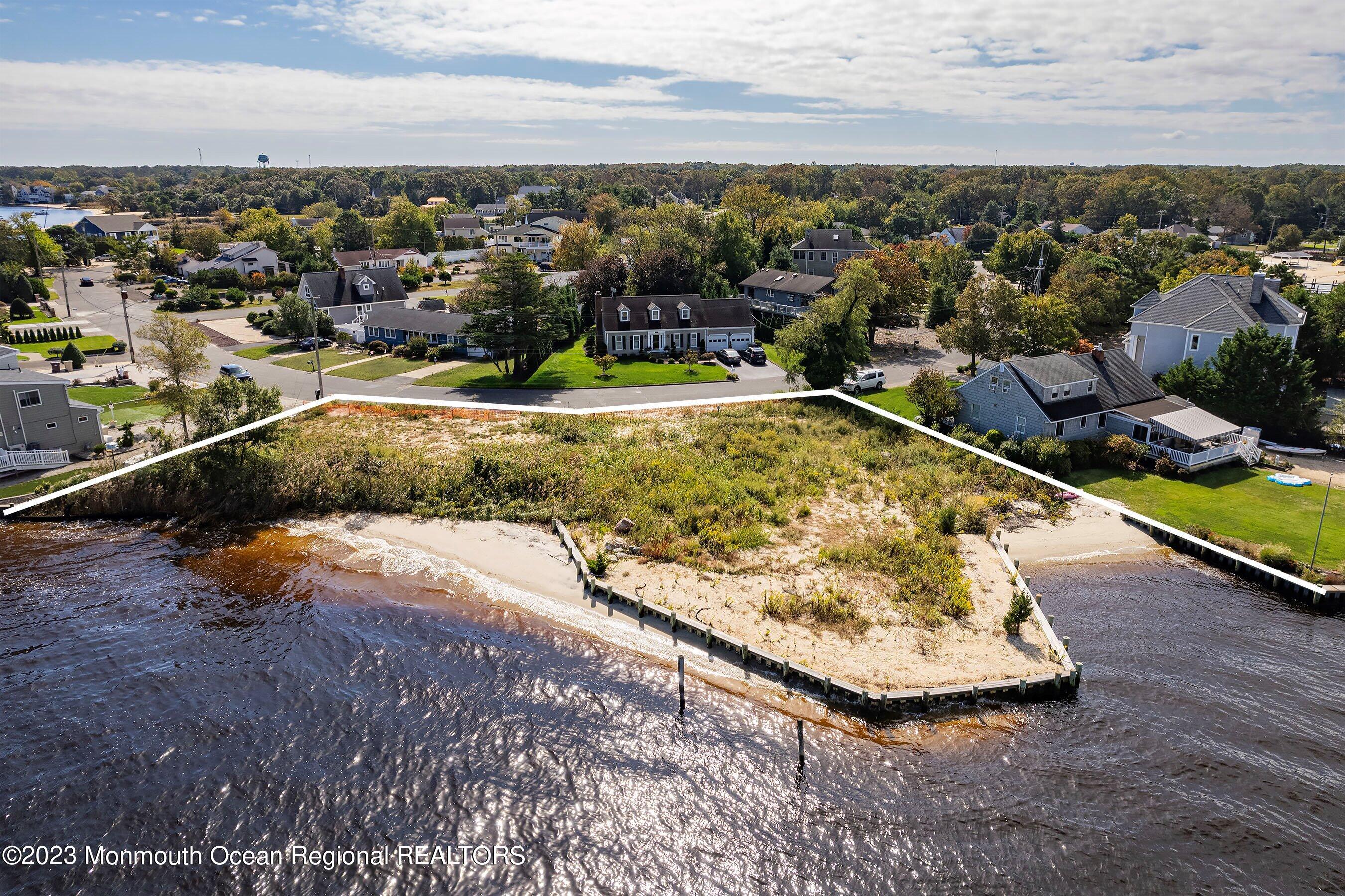 36 Cove Road West Bayville, NJ 08721 - Photo 8 of 24 20-Rear 1 with Outline 1