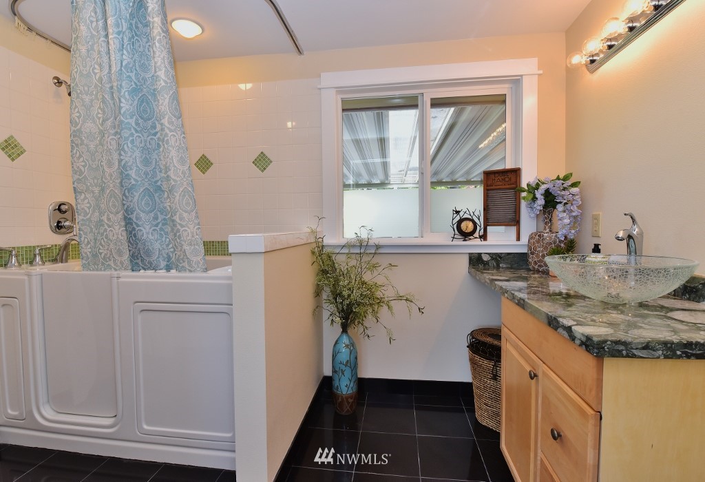 921 Chestnut Street Bremerton, WA 98310 - Photo 19 of 39 Gallery Image 19