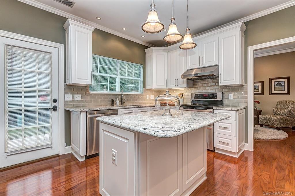 312 River Banks Road Matthews, NC 28105 - Photo 9 of 24 Gallery Image 9