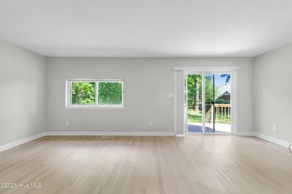 $1,600 | 125 Pirates Road, Unit 3, New Bern, NC 28562